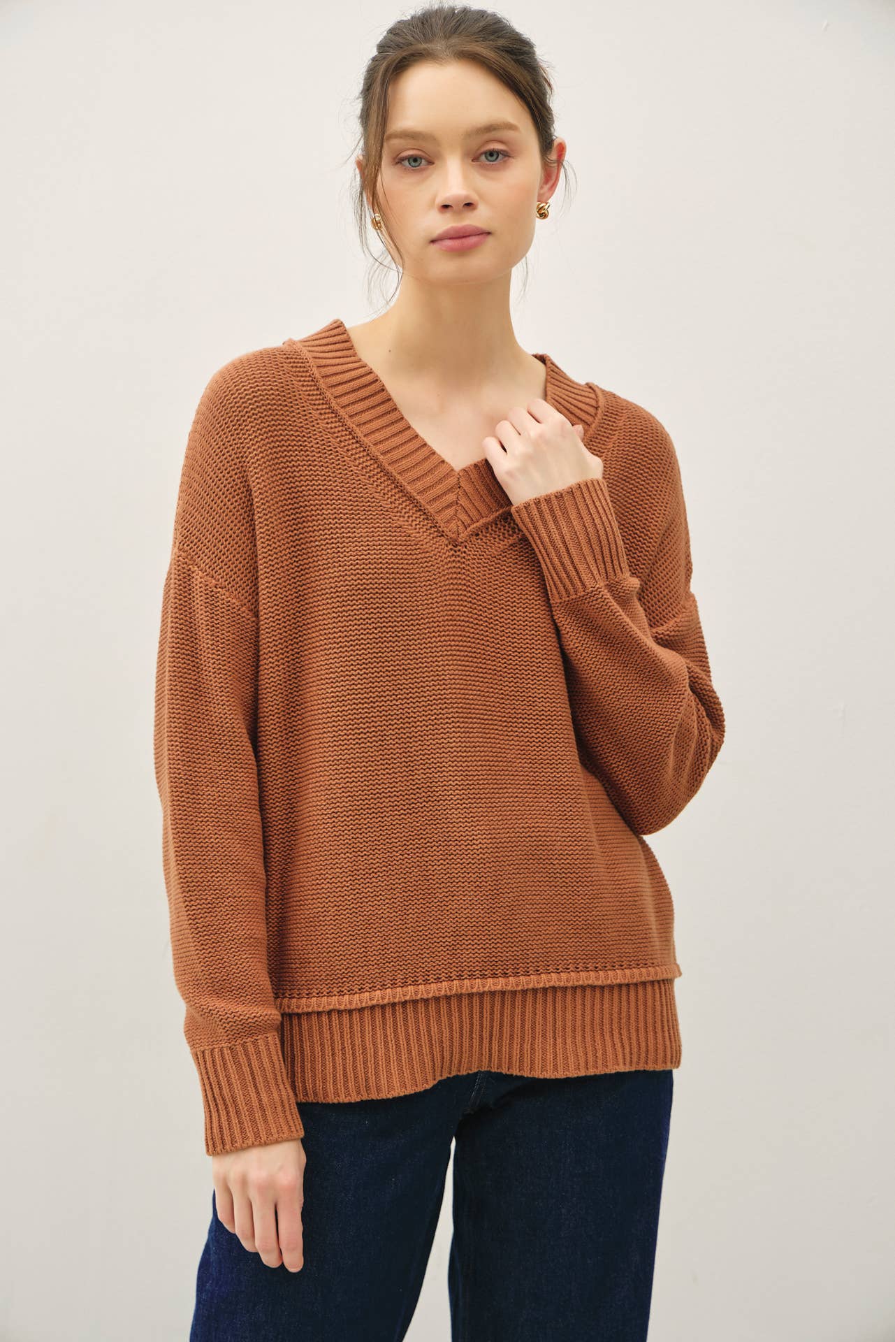 CHUNKY V NECK KNIT SWEATER