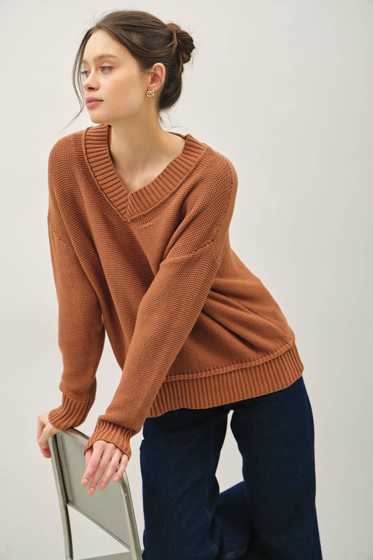 CHUNKY V NECK KNIT SWEATER