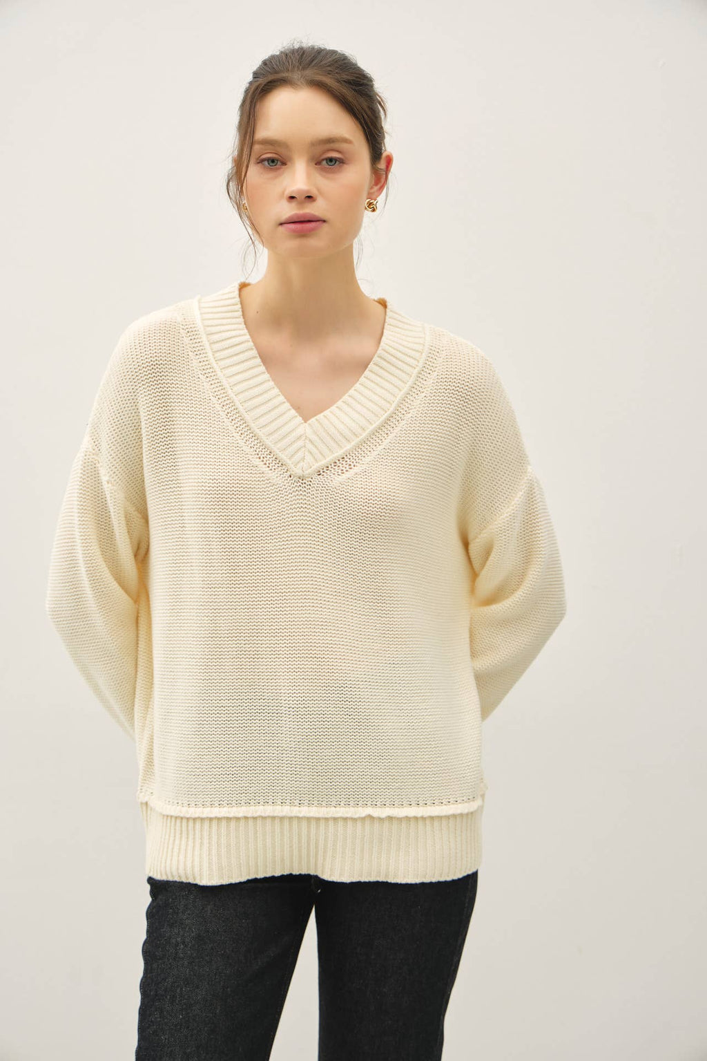 CHUNKY V NECK KNIT SWEATER